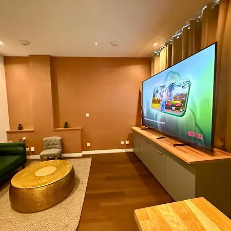 شقة Nancy-Place, Colline, La Suite Jacuzzi, Cinema, Clim