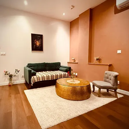 Apartament Colline, La Jacuzzi Cinema Prive Nancy