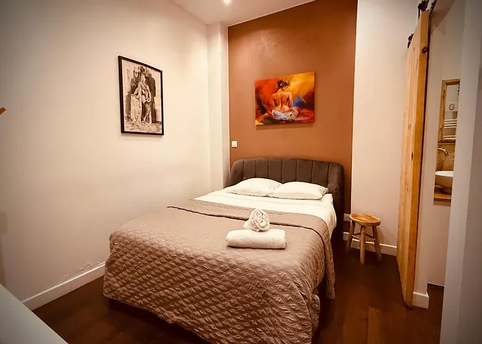 Colline, La Cinéma Privée Appartement